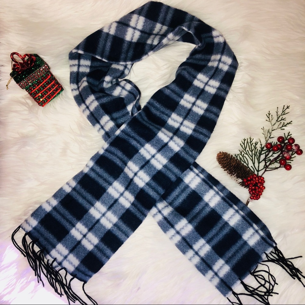 Lovely Blue and White Scarf NWOT
